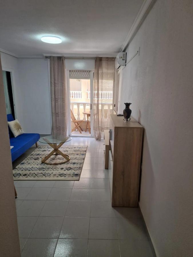 Almudena Apartments Torrevieja Bagian luar foto