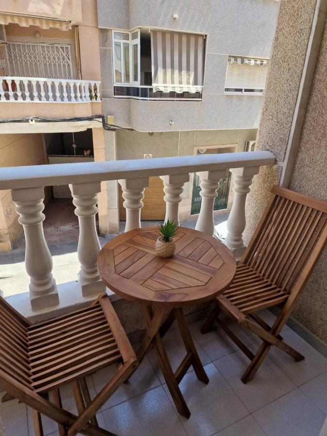 Almudena Apartments Torrevieja Bagian luar foto