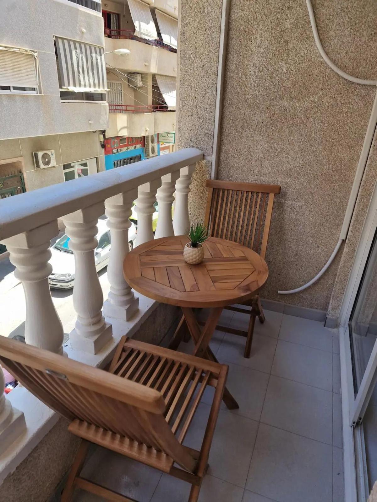 Almudena Apartments Torrevieja Bagian luar foto